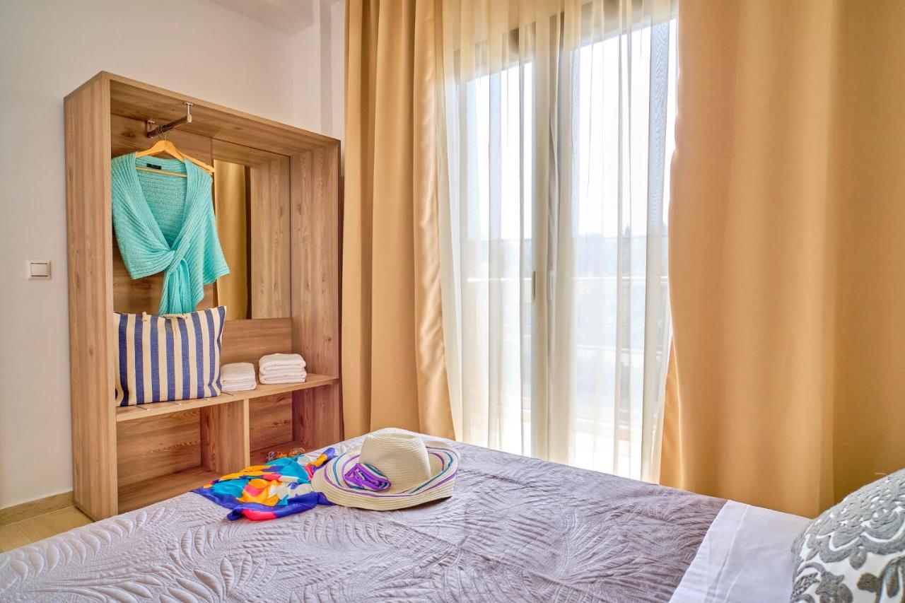Sunflower Suites Gouvia Corfu ภายนอก รูปภาพ