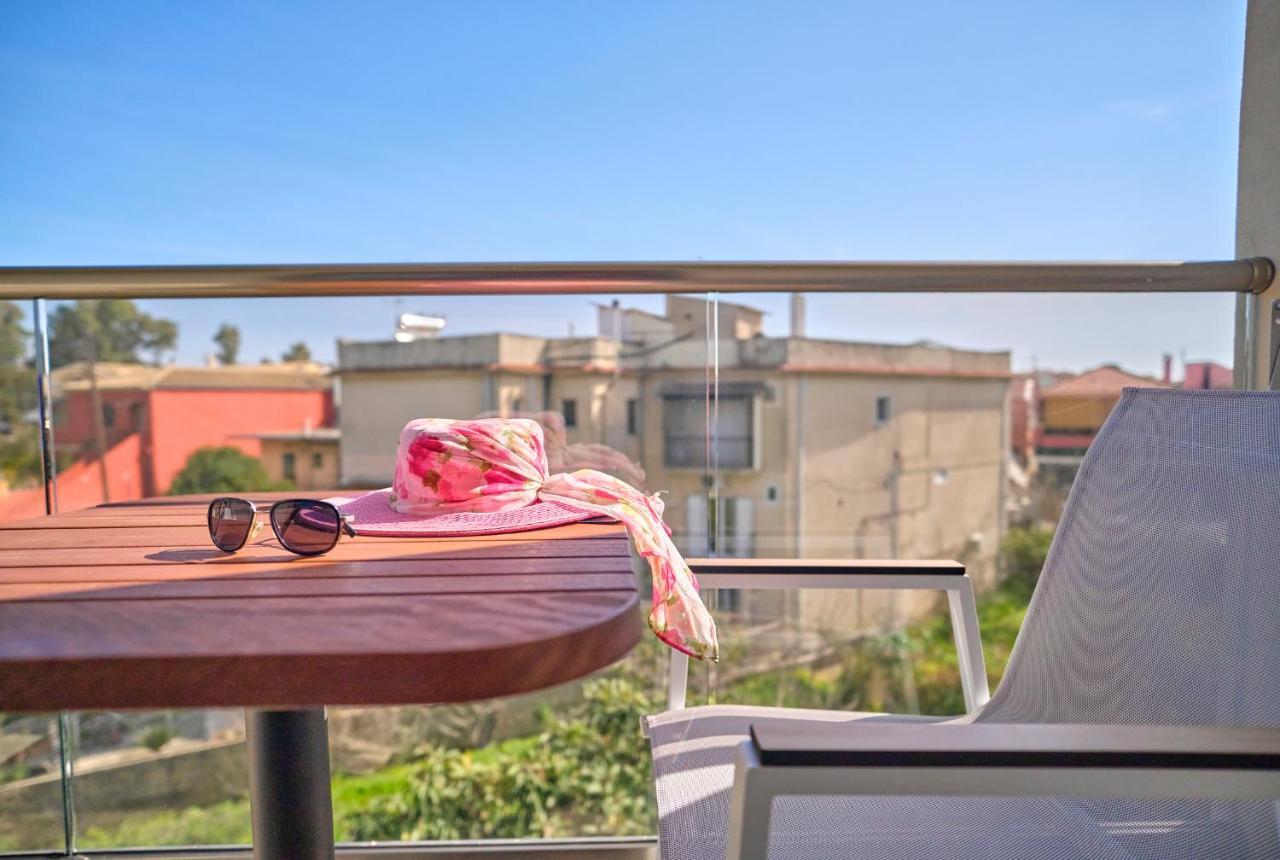 Sunflower Suites Gouvia Corfu ภายนอก รูปภาพ