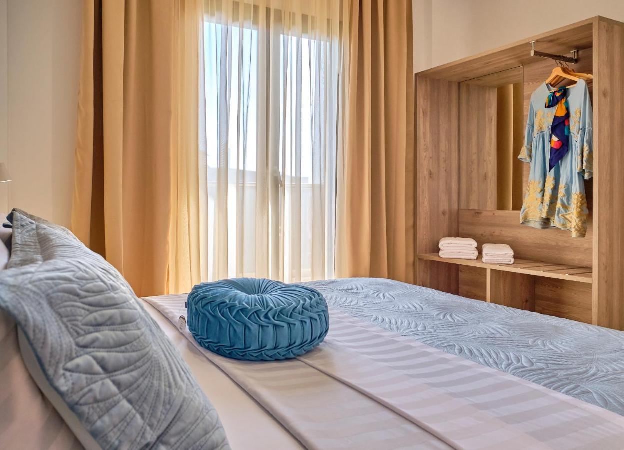 Sunflower Suites Gouvia Corfu ภายนอก รูปภาพ