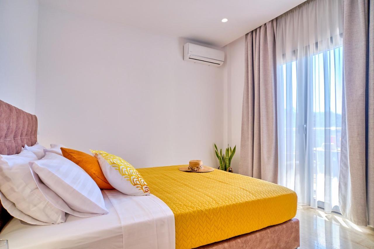 Sunflower Suites Gouvia Corfu ภายนอก รูปภาพ