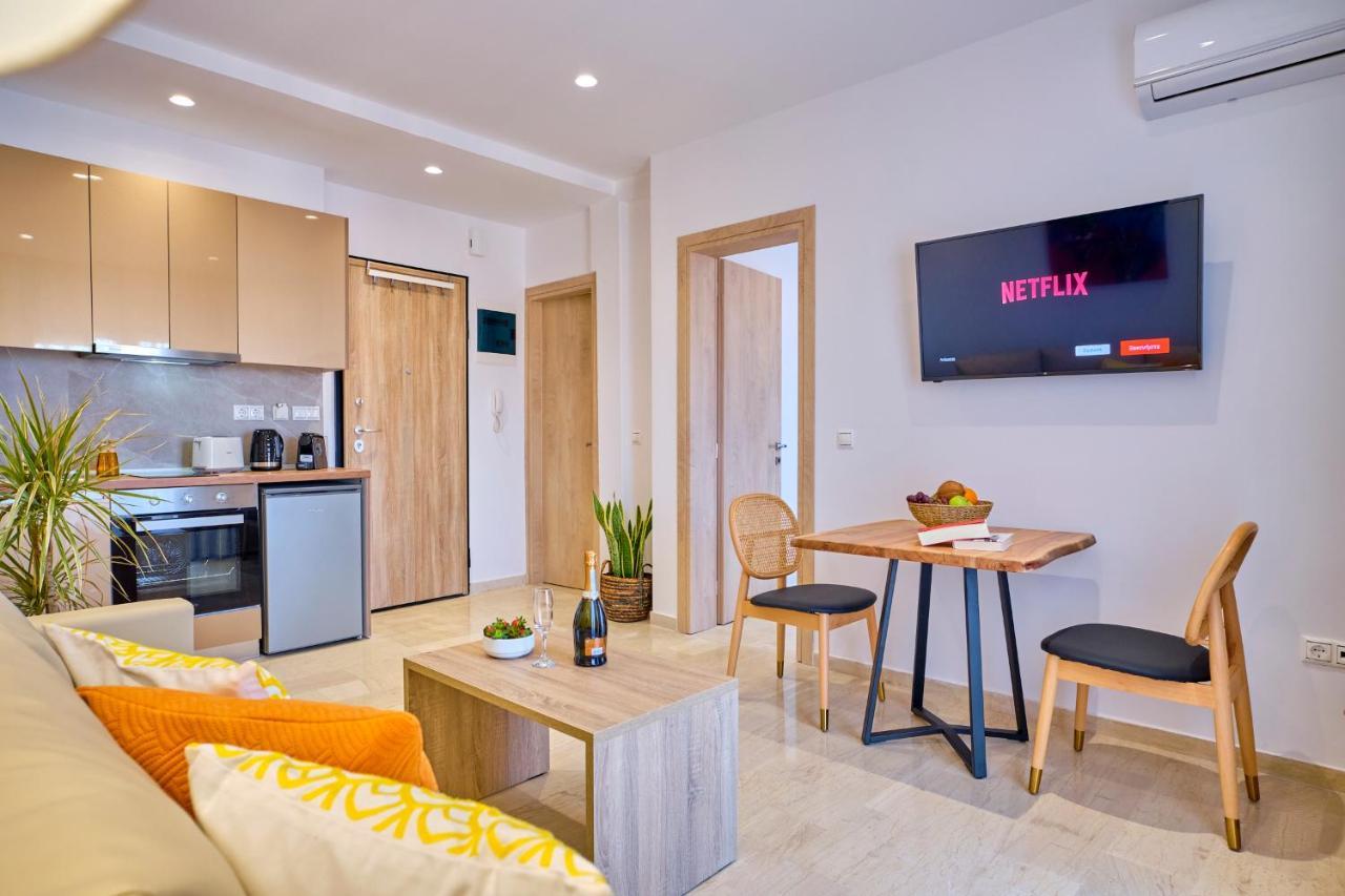 Sunflower Suites Gouvia Corfu ภายนอก รูปภาพ