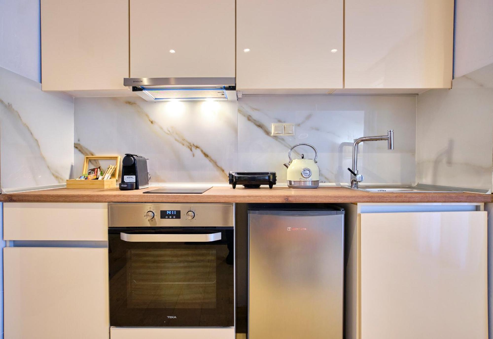 Sunflower Suites Gouvia Corfu ภายนอก รูปภาพ