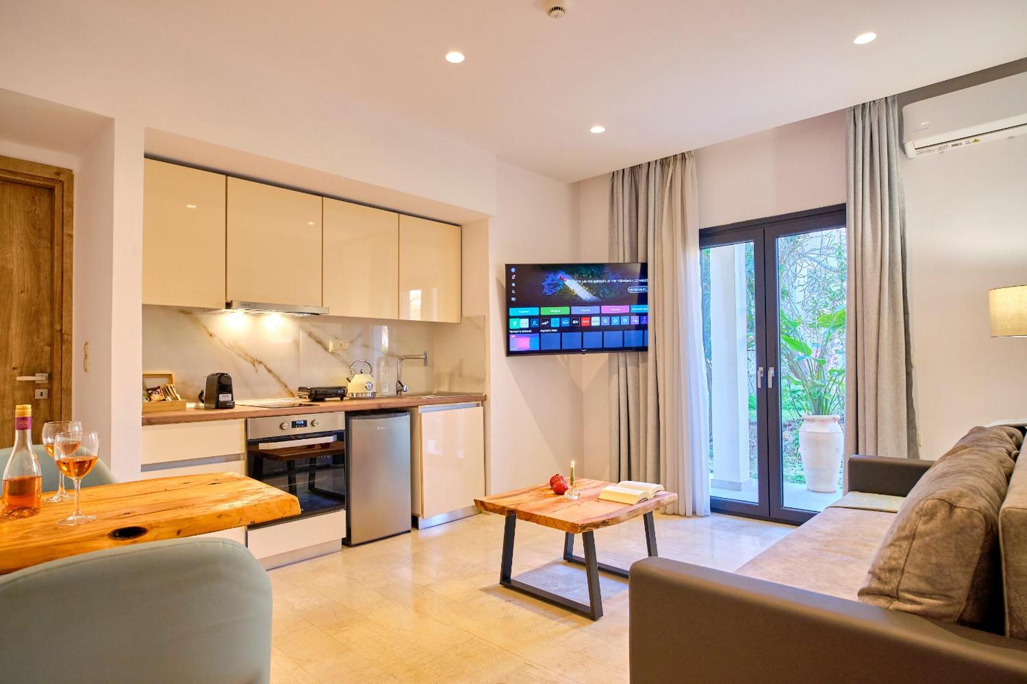 Sunflower Suites Gouvia Corfu ภายนอก รูปภาพ